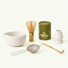 Ritual Bundle Shiro: chawan blanco, chasen, chashaku, colador, soporte y lata de matcha ceremonial de 30 g