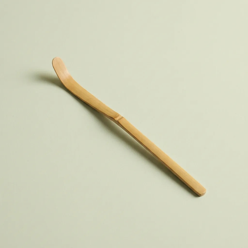 Chashaku, cuchara de bambú curvada